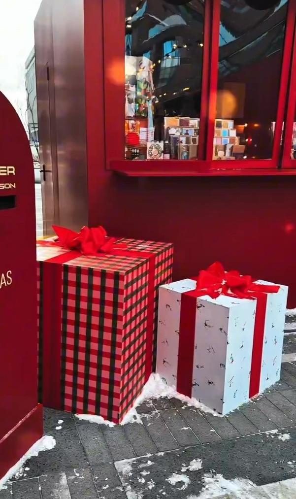 Новогодняя уличная ярмарка PIONEER Holiday Season