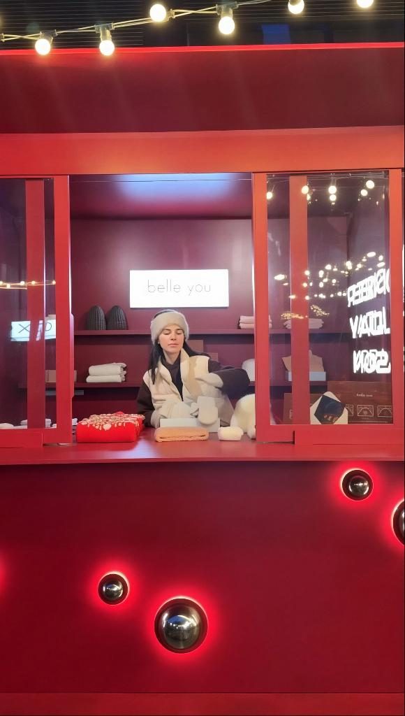 Новогодняя уличная ярмарка PIONEER Holiday Season